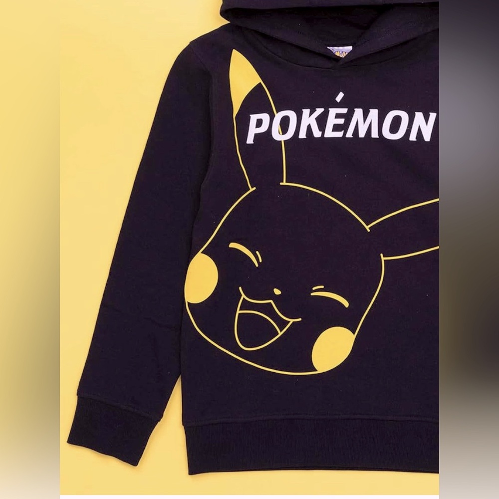 Pokémon Pikachu Pullover Hoodie Sweatshirt Size Medium (9-10yrs)